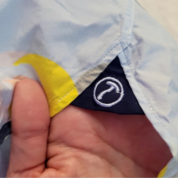 HAMMER MADE Button Down Dress Shirt.
Size 42/16.5. Made in Italy. - Picture 6 of 10